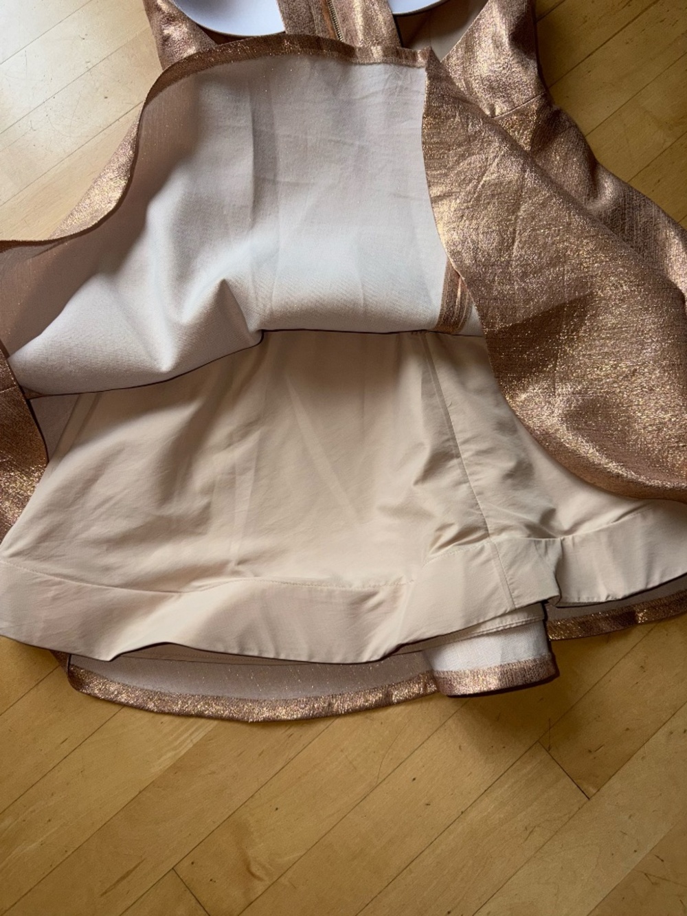 NEW Alice+Olivia Lia Rose Gold Metallic halter Dress, 6, GL1386 - Picture 6 of 7